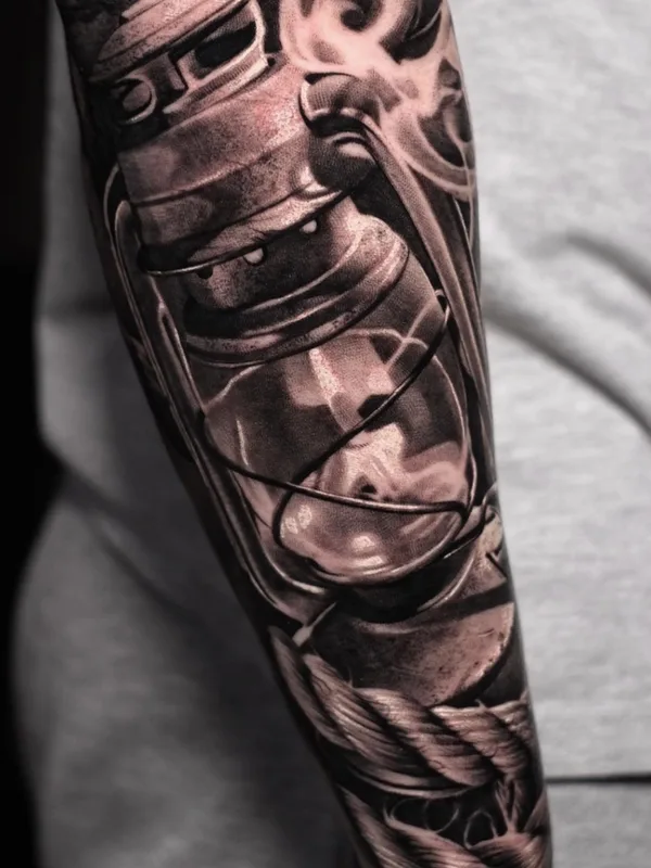 black and grey realism tatuaje en forearm #55338 | Tatuador Антон Мартюшев
