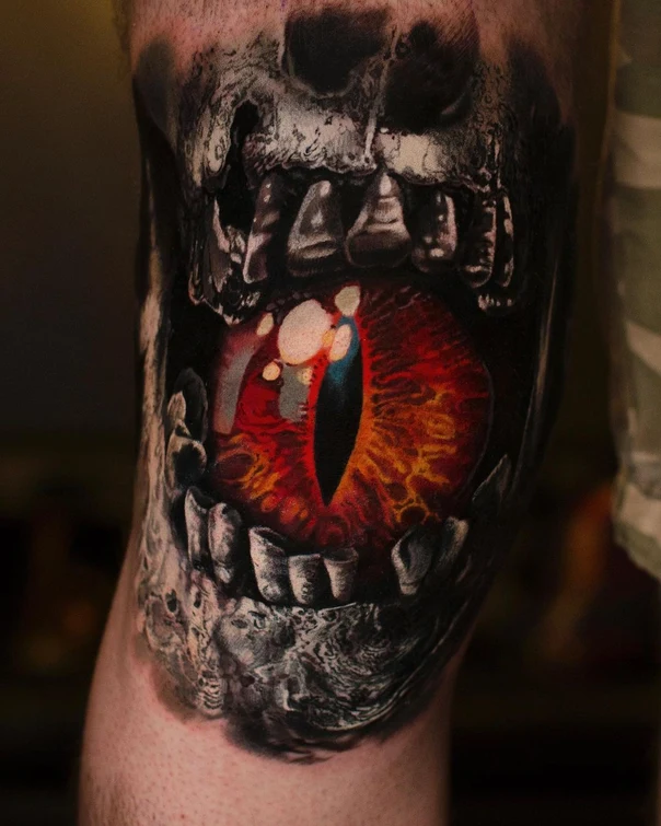 Realism Eye, Skull tattoo on Knee