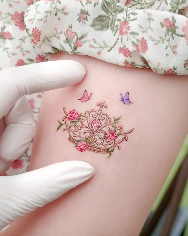Fineline Crown, Roses tattoo on Thigh