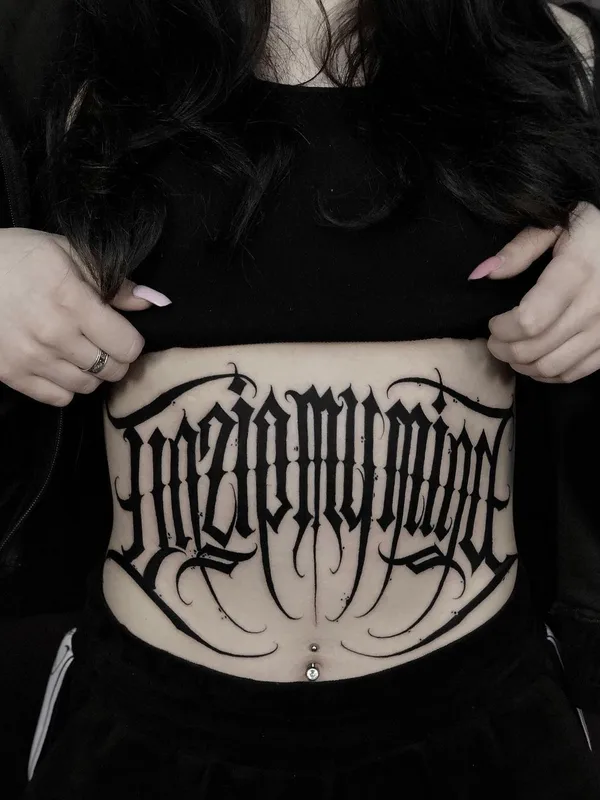 female black blackwork 纹身 在 stomach #55672 | 纹身师 Paul Soul