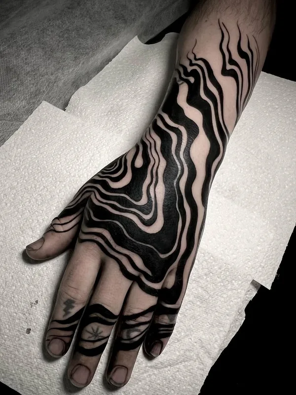 black blackwork татуировка на hand #55704 | Тату мастер Peste