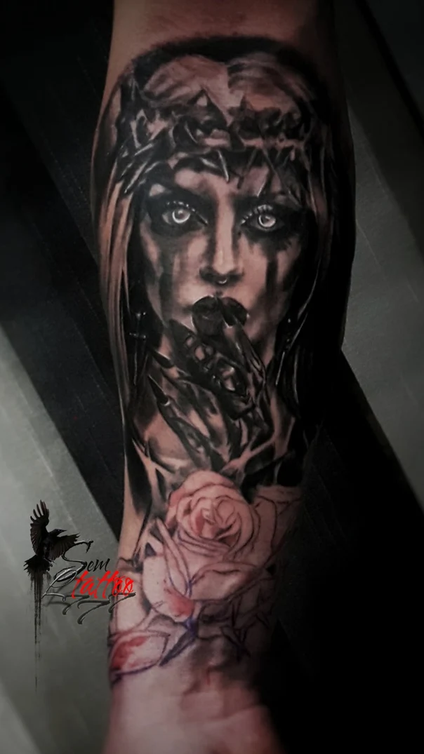 Реализм Portrait, Rose tattoo на Предплечье