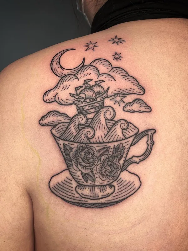black linework tattoo auf shoulder blade #55746 | Tätowierer Alisa Bugashova