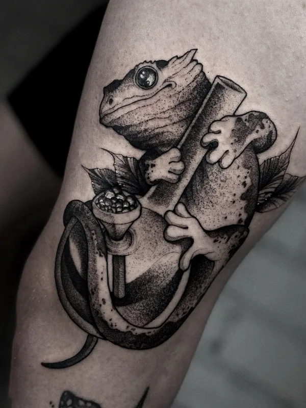 black and grey black and grey 纹身 在 thigh #55793 | 纹身师 Илья Васильев (everblack_ink)