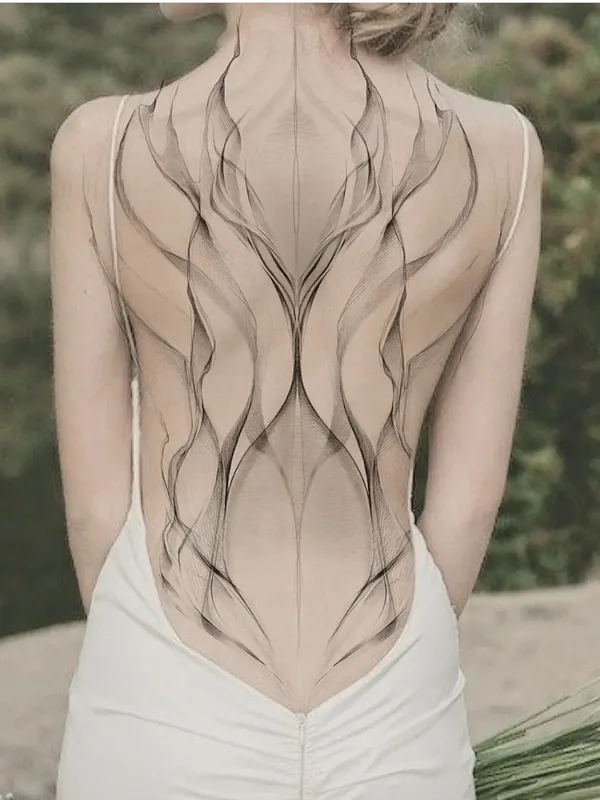 female black and grey linework Tatuaggio su upper back #70006 | Tatuatore alisha.ttt