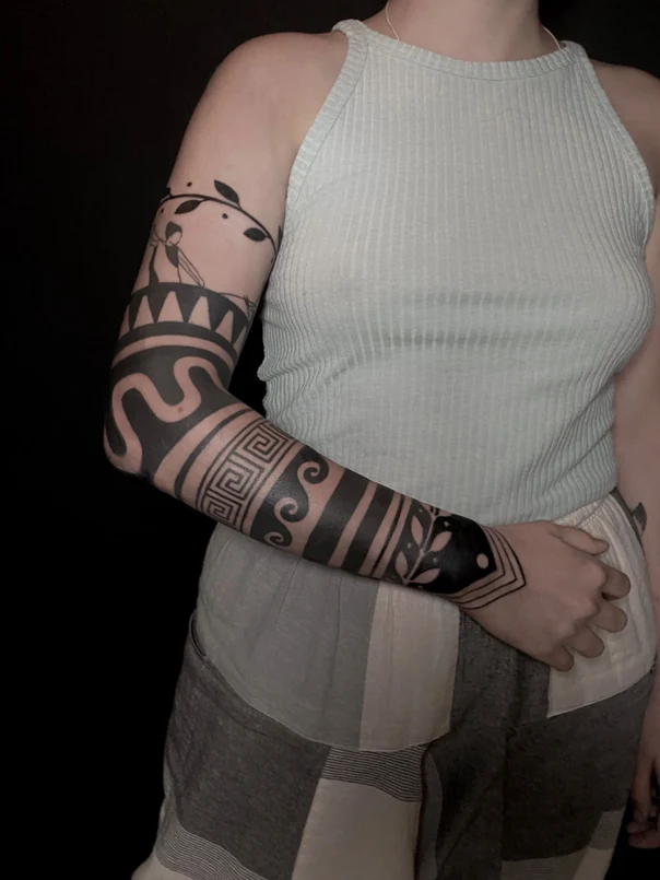 Blackwork Geometric, Leaf tattoo on Full Sleeve