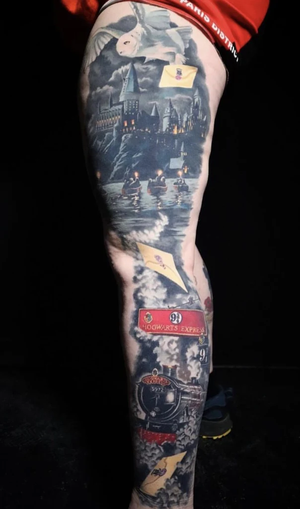 Realism Hogwarts, Owl tattoo on Thigh