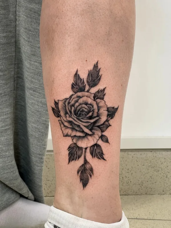 black and grey black and grey Tatuaggio su calf #71520 | Tatuatore Дмитрий Бутченко
