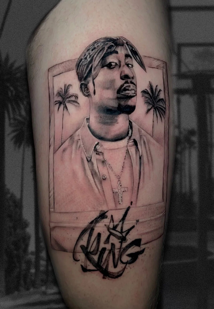 Tattoo artist Fabian Hellberg