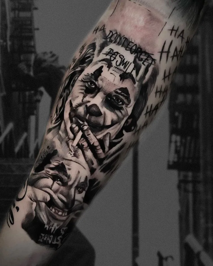 Tattoo artist Fabian Hellberg