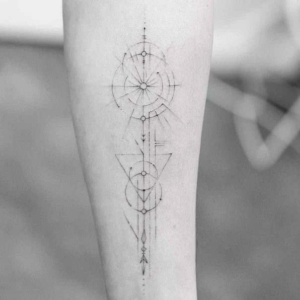 Geometric Geometric, Arrow tattoo on Forearm