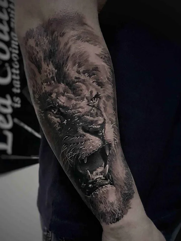 black and grey realism 纹身 在 forearm #11689 | 纹身师 Led Coult