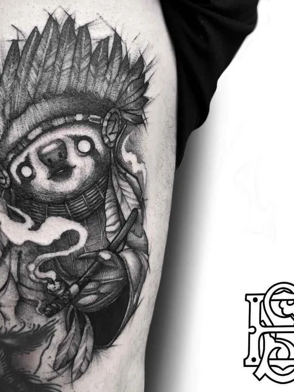 black and grey blackwork Tatuaggio su thigh #11877 | Tatuatore Eddie Stacey