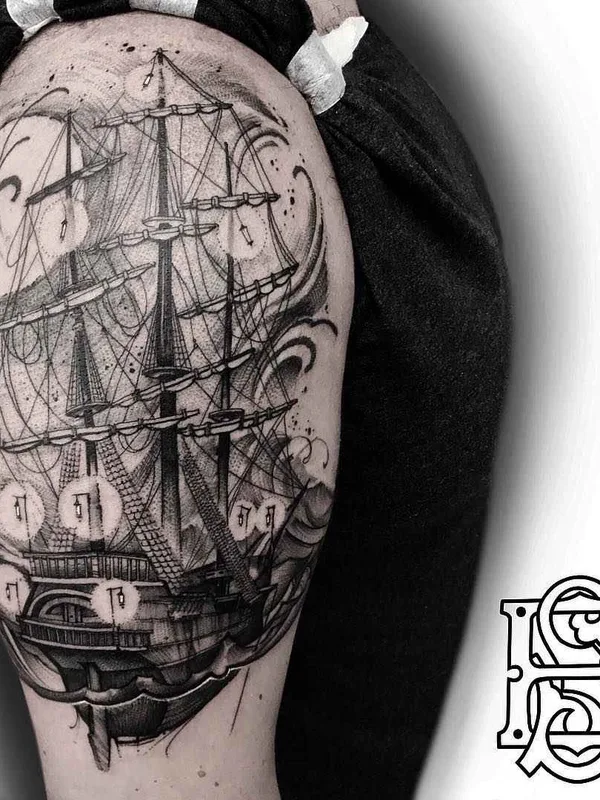 black and grey blackwork Tatuaggio su shoulder #11878 | Tatuatore Eddie Stacey