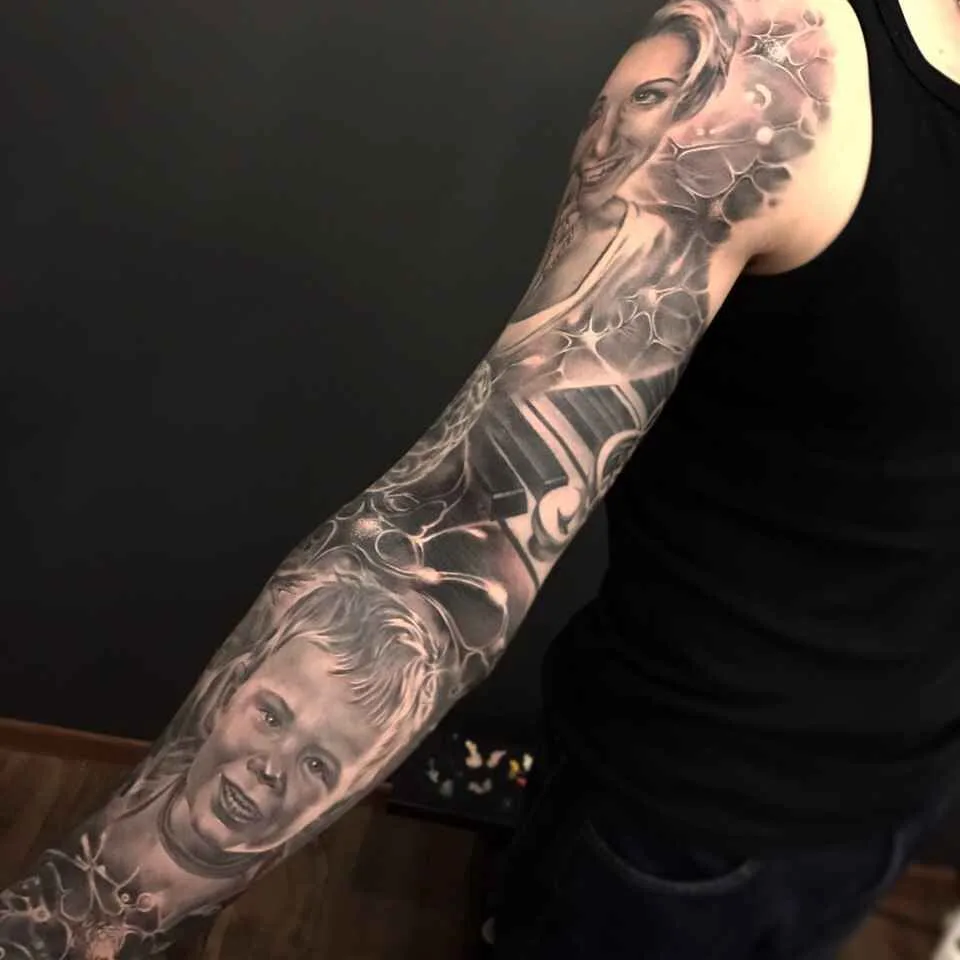 Тату мастер Дмитрий Щелоков черно-серая реализм татуировка | Tattoo artist Дмитрий Щелоков black&grey realistic tattoo
