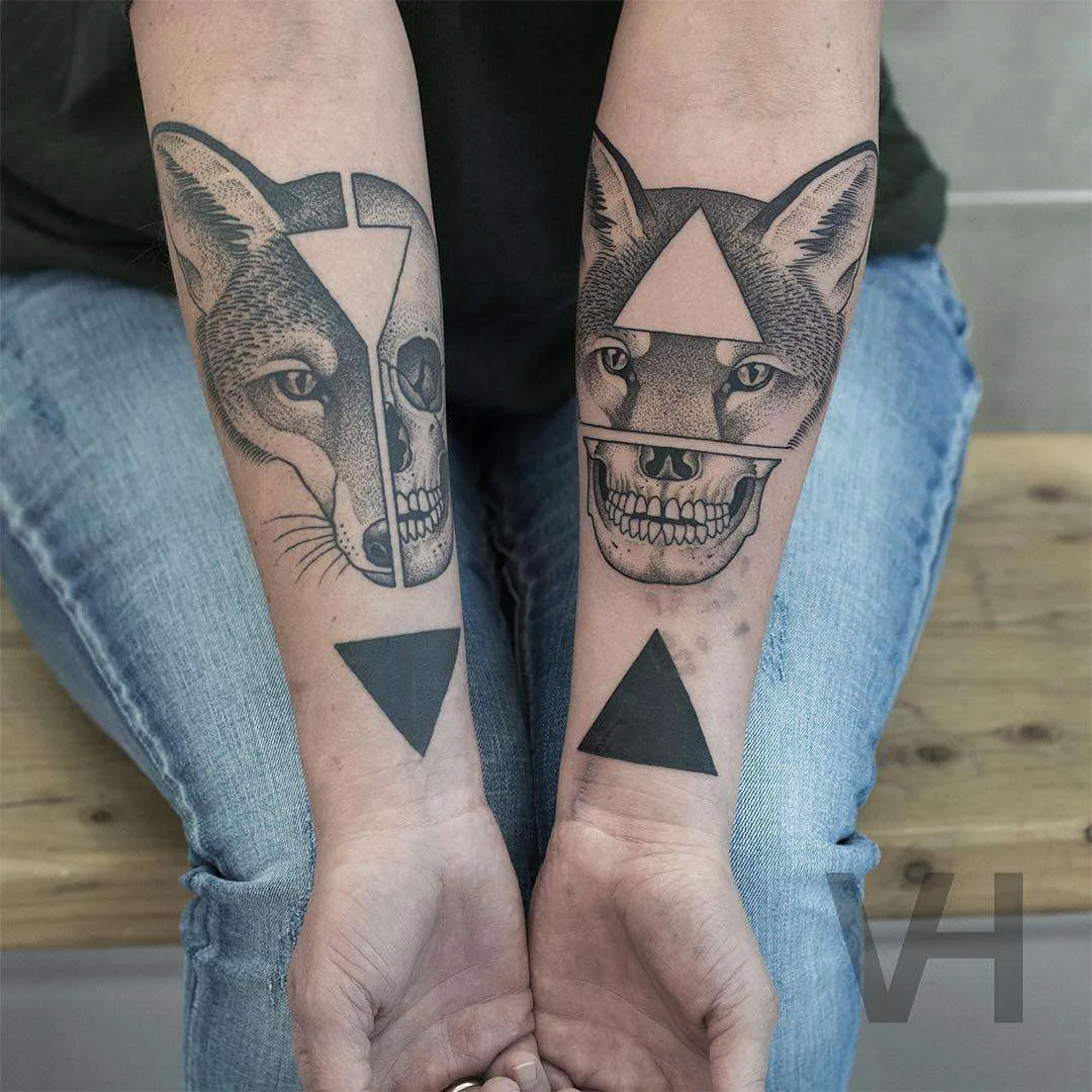 Tattoo artist Valentin Hirsch, authors style simmetrical dotwork tattoo | Germany