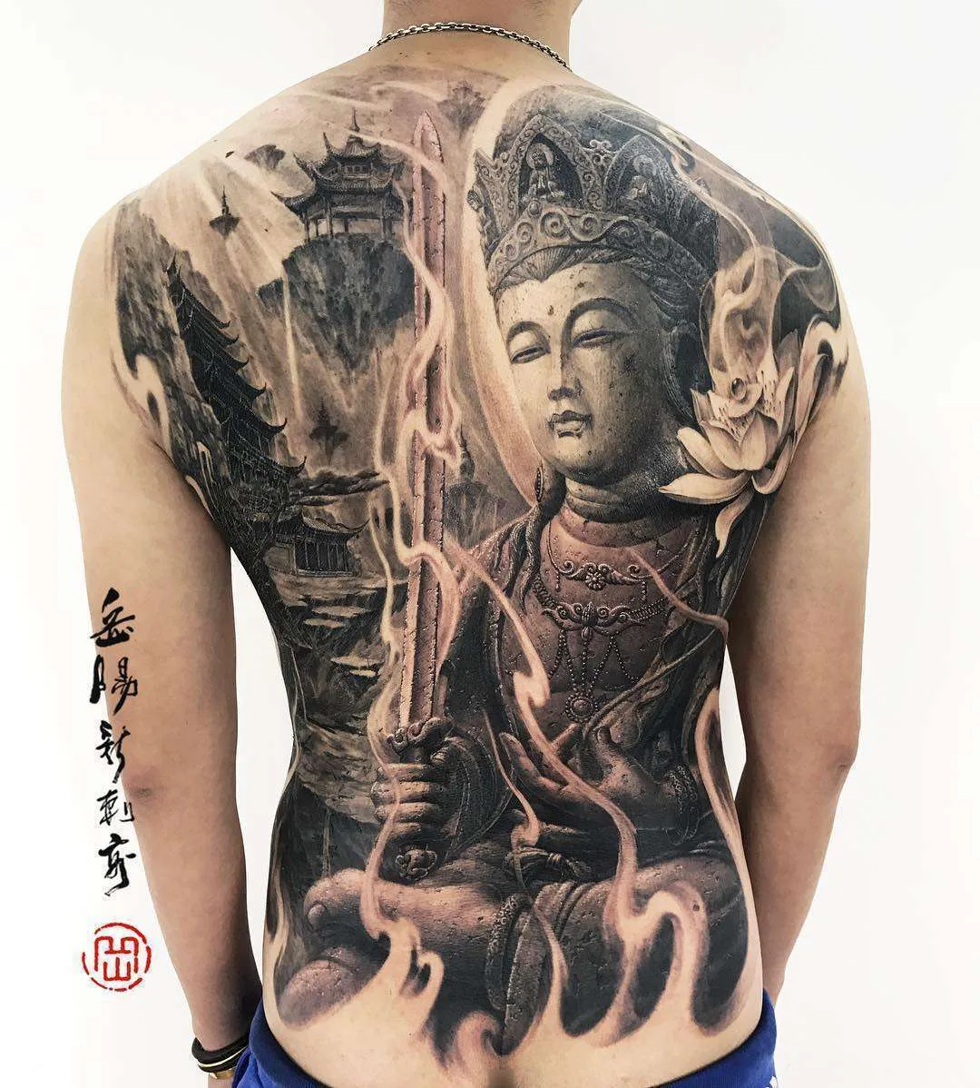 Artista di tatuaggi Heng Yue, stile nero e grigio tradizionale orientale realistico | Cina