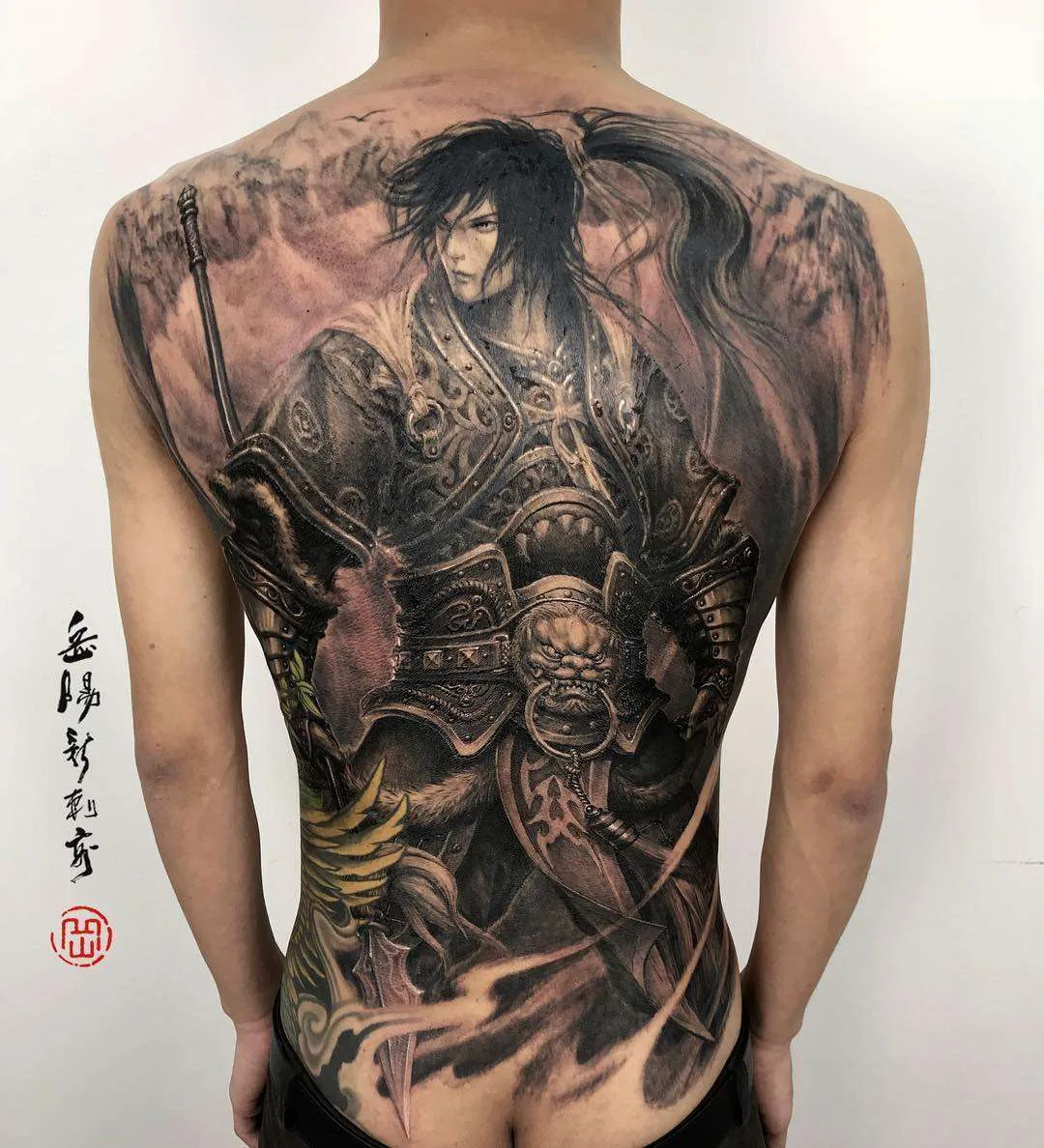 Artista di tatuaggi Heng Yue, stile nero e grigio tradizionale orientale realistico | Cina