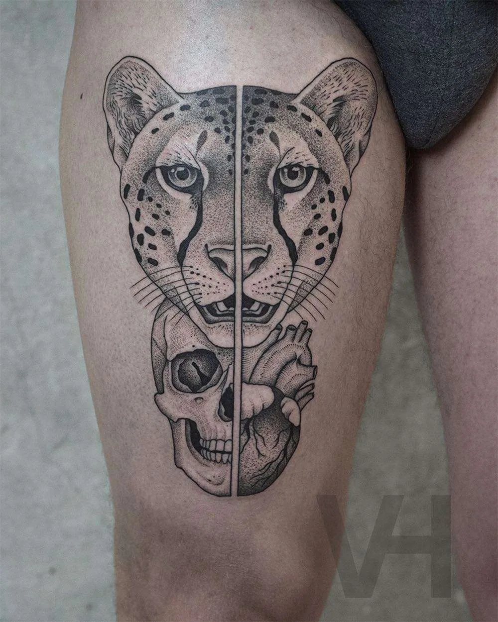 Tattoo artist Valentin Hirsch, authors style simmetrical dotwork tattoo | Germany