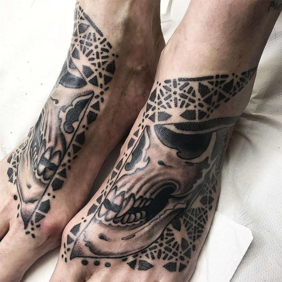 Tattoo artist Jondix, authors style black ornamental tattoo | United Kingdom