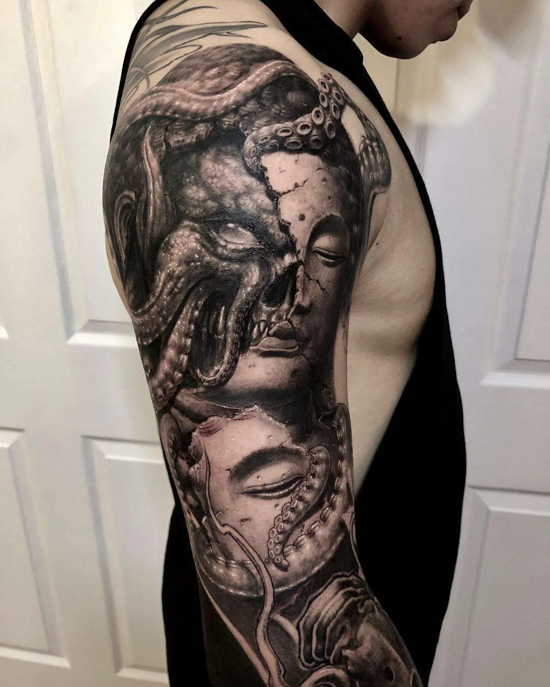 Artista di tatuaggi Heng Yue, stile nero e grigio tradizionale orientale realistico | Cina