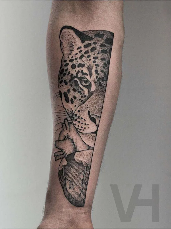 black and grey black and grey tattoo auf forearm #22085 | Tätowierer Valentin Hirsch