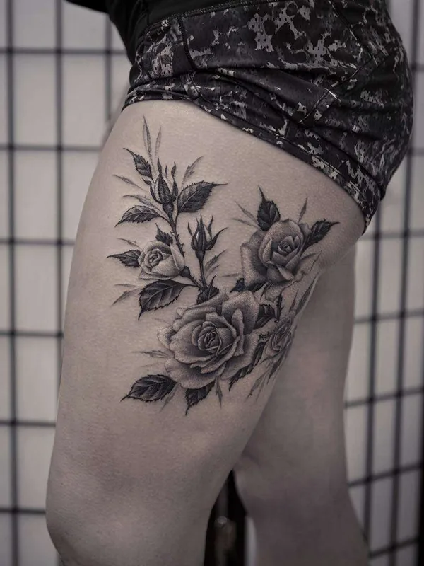 female black and grey realism 타투 부위 thigh #22367 | 타투이스트 Lazer Liz