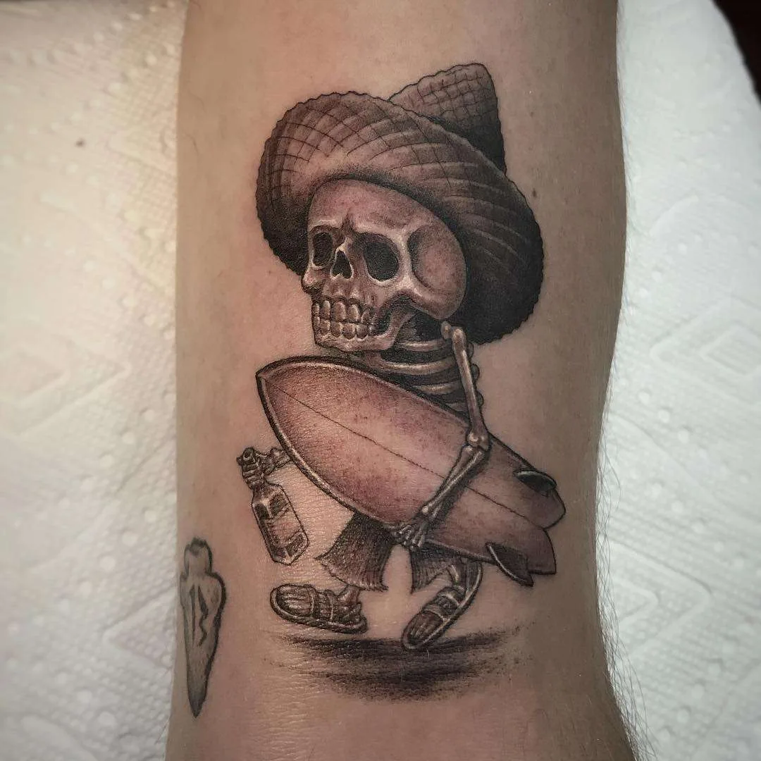 Tatuador Ben Grillo, estilo de autor black&grey surrealistic realism tattoo | USA
