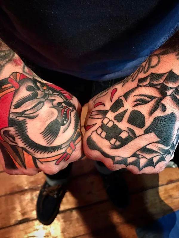 color old school Tatuagem em hand #22653 | Tatuador Mikael de Poissy