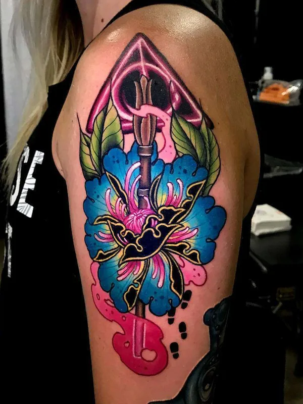 female color neo traditional Tatuagem em upper arm #22323 | Tatuador Jon Leighton