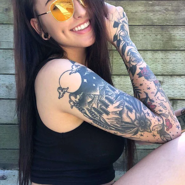 татуировка #22693 | Тату Модель Octavia May