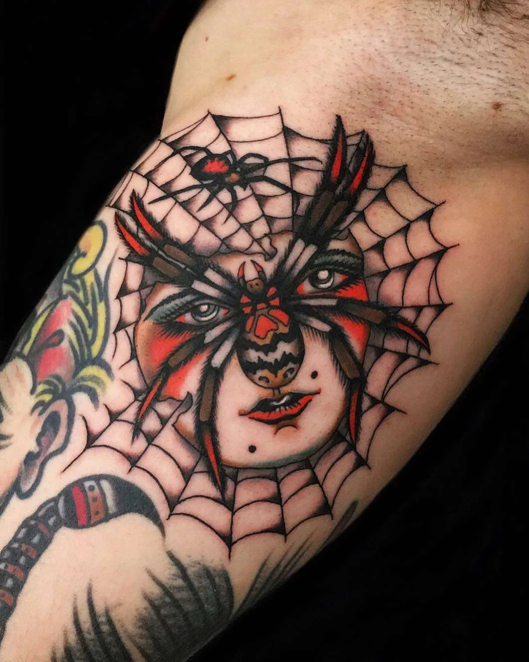 Tattoo artist Chingy Fringe, color old school , traditional tattoo | Australia
