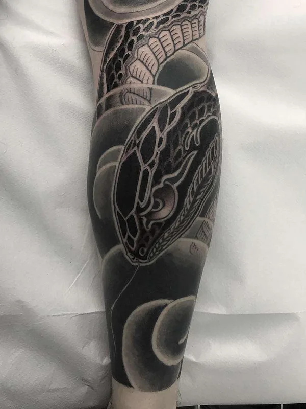 black and grey japanese 纹身 在 calf #22629 | 纹身师 Lupo HoriOkami