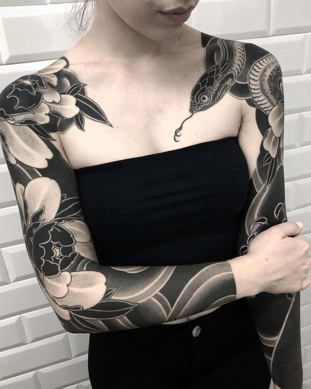 Tattoo artist Lupo HoriOkami, black and grey oriental japanese traditional tattoo | Italy