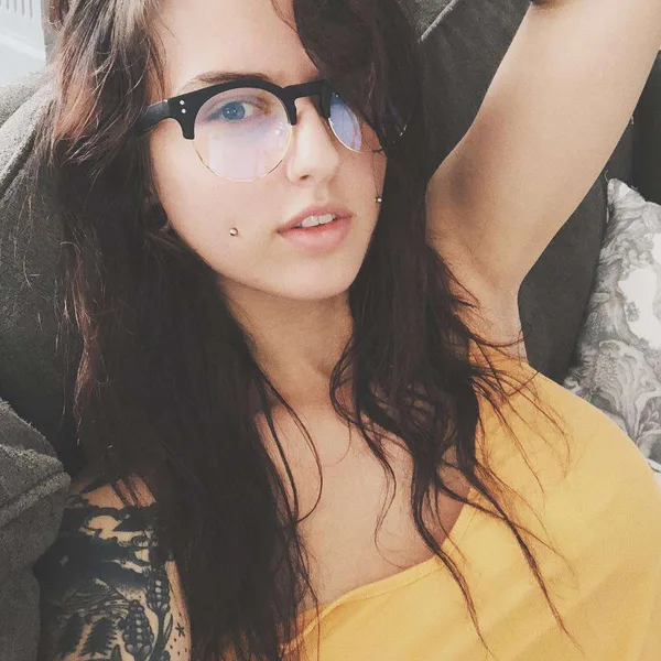 татуировка #22700 | Тату Модель Octavia May