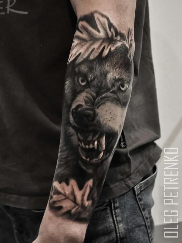 black and grey realism 纹身 在 forearm #22026 | 纹身师 Петренко Олег