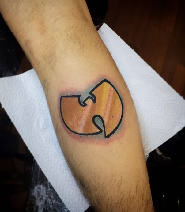 Графика Logo tattoo на Предплечье