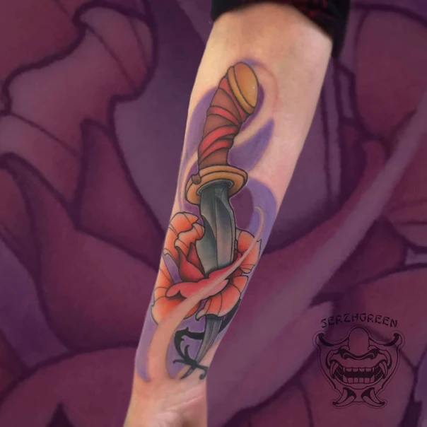 Нео-традиционная Dagger, Flower tattoo на Предплечье