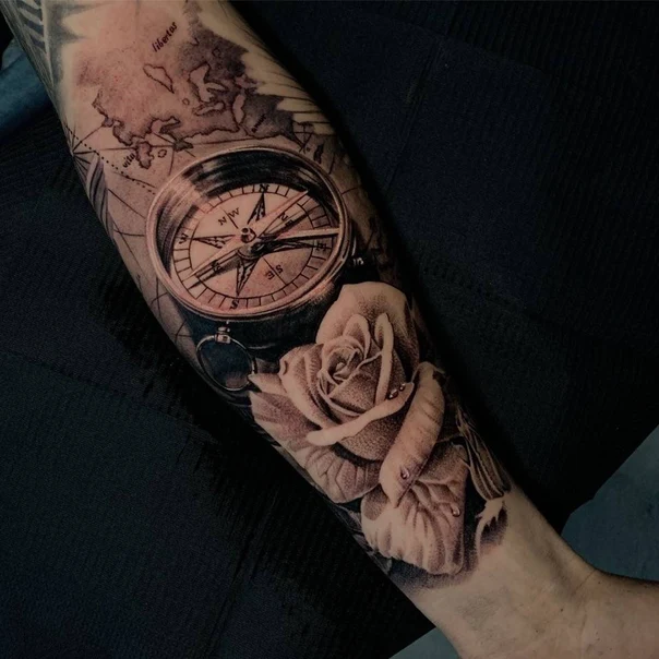 Реализм Compass, Rose tattoo на Предплечье
