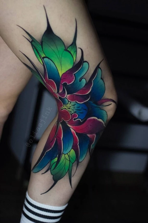 Акварель Flower tattoo на Колено