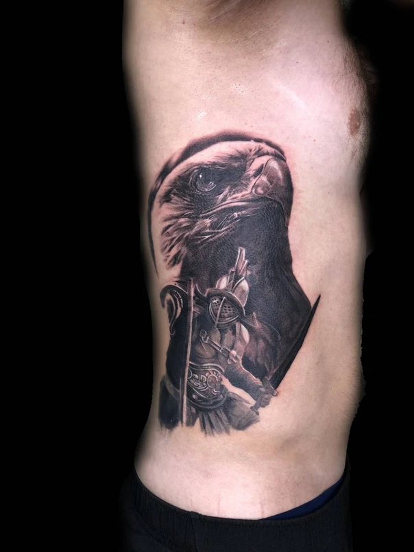 Реализм Eagle, Gladiator tattoo на Side