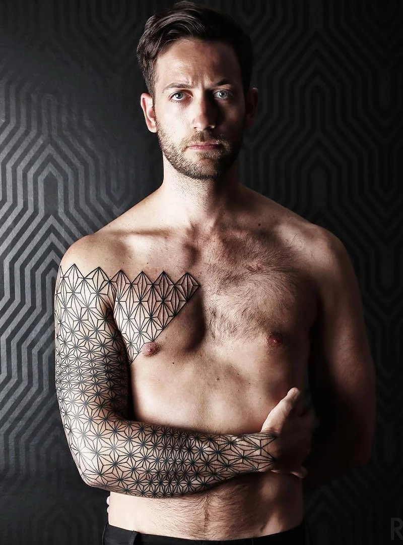Tatuagem de blackwork e ornamental por Roxx