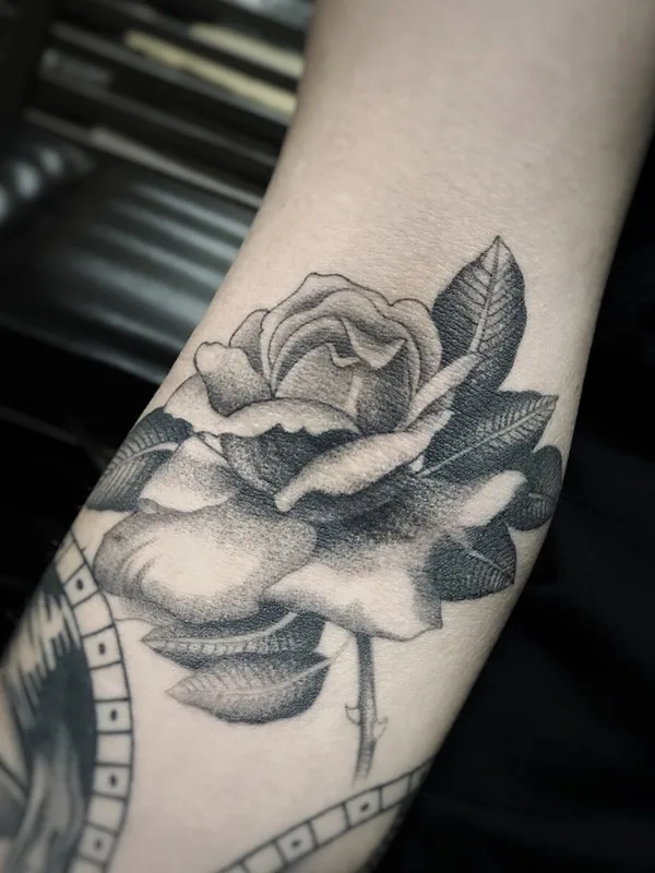 black and grey realism татуировка на forearm #31879 | Тату мастер Егор Вавилов