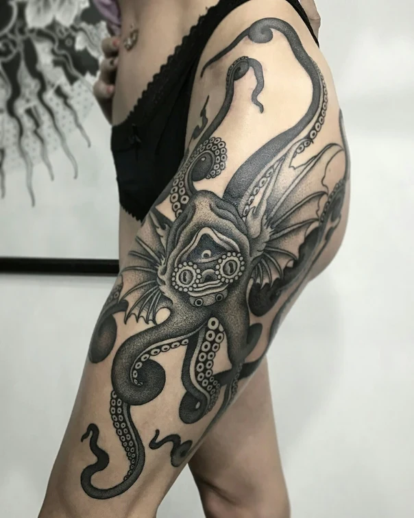 Блэкворк Octopus, Fantasy tattoo на Thigh