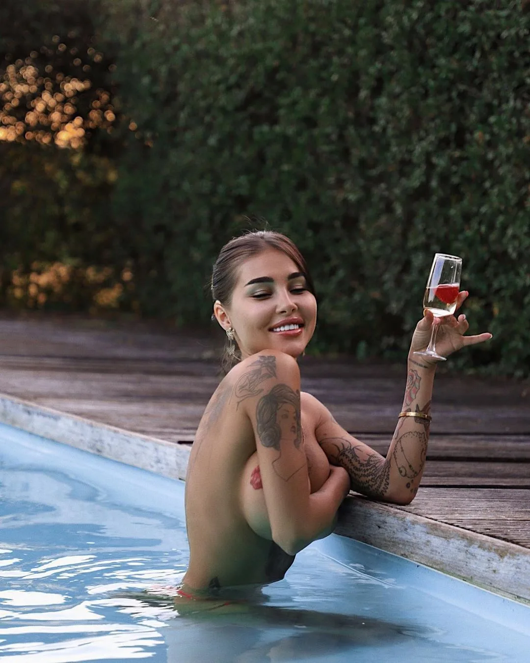 Belle russa tatuata Elizabeth Definhy. Modella alternativa, ragazza tatuata | Russia, Paesi Bassi