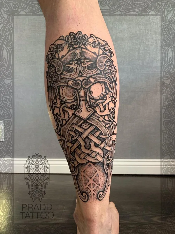 black and grey blackwork татуировка на calf #41235 | Тату мастер Виталий Pradd