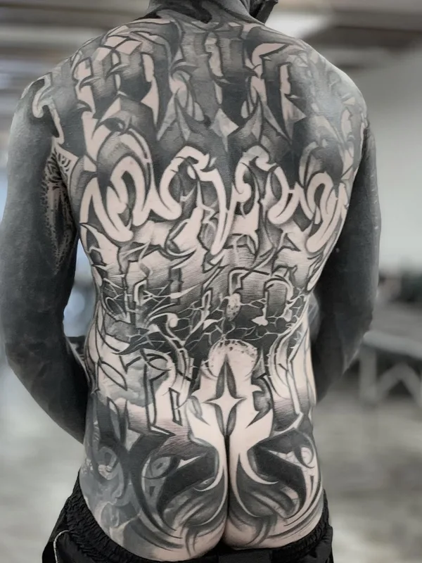 male black and grey blackwork Tatuagem em full back #41586 | Tatuador Niorkz