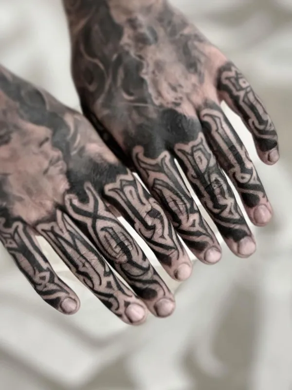 black blackwork Tatuagem em hand #41584 | Tatuador Niorkz
