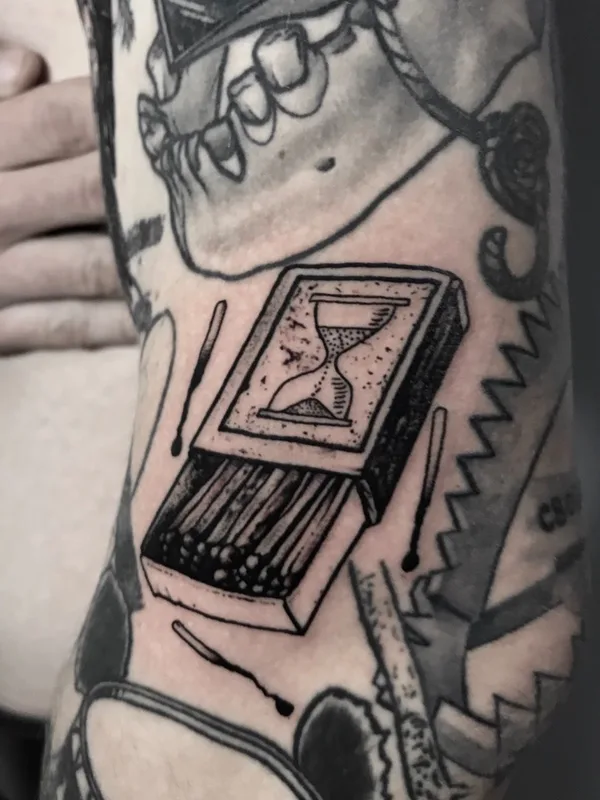 black and grey blackwork tattoo auf forearm #41667 | Tätowierer Евгений Пилягин