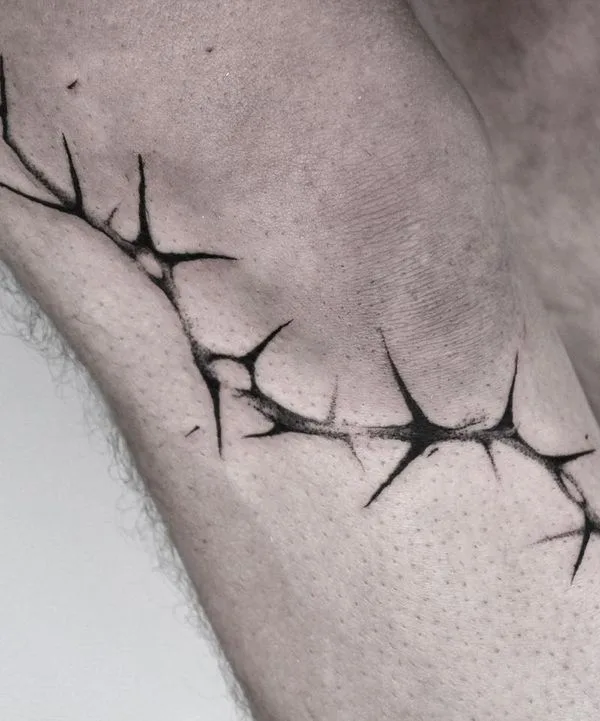 black blackwork Tatuaggio su knee #56098 | Tatuatore Kuba Szypulski
